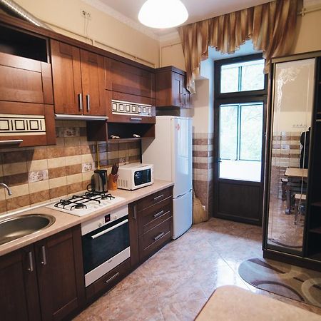 Apartment On Bernarda Meretyna Львов Экстерьер фото