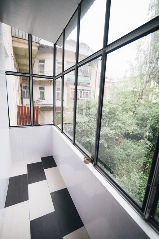Apartment On Bernarda Meretyna Львов Экстерьер фото