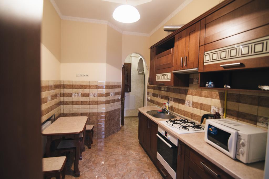 Apartment On Bernarda Meretyna Львов Экстерьер фото