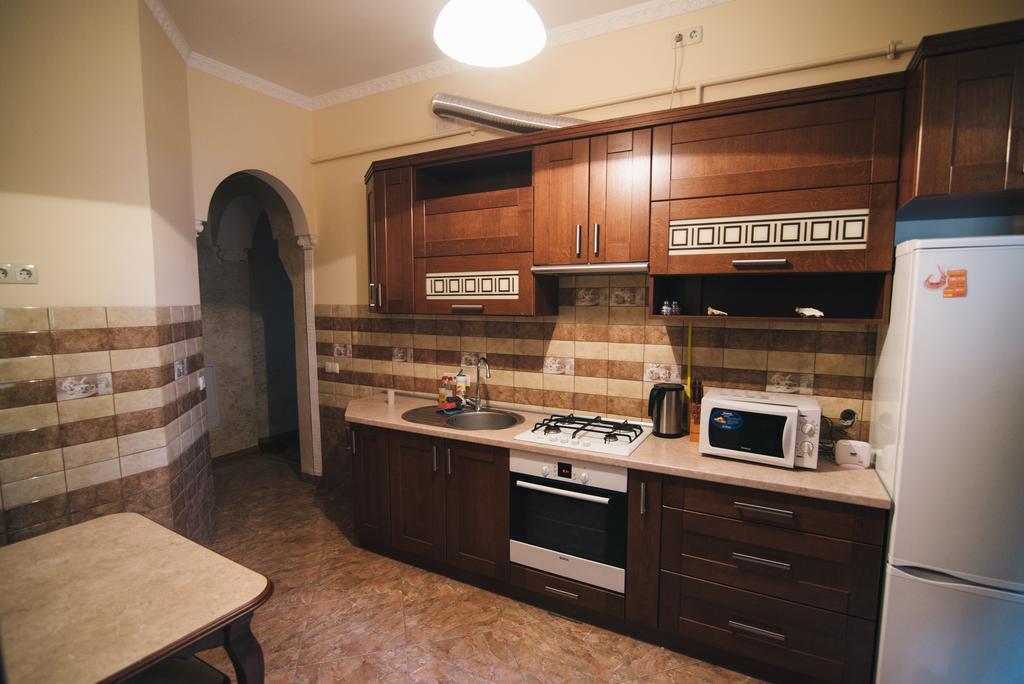 Apartment On Bernarda Meretyna Львов Экстерьер фото